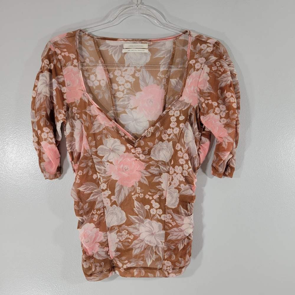URBAN OUTFITTERS sheer floral lightweight ruched sleeve stretchy cropped blouse